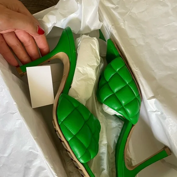 BOTTEGA VENETA
Parakeet Green Quilted Leather Padded Mule Heels Sandals 38 38.5 - Picture 4 of 8